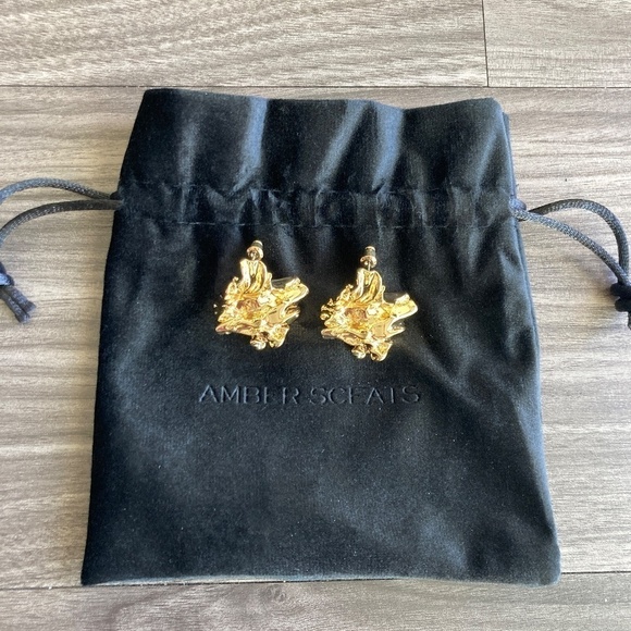 AMBER SCEATS Gold Reese Post Statement Earrings- NEW - Picture 5 of 5